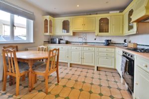 Kitchen/dining room- click for photo gallery